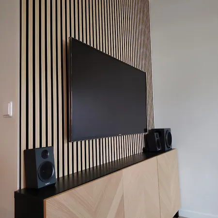 Renovated In Διαμέρισμα *